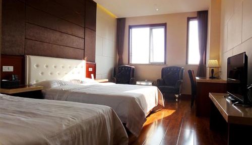Deluxe Family Room