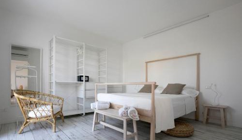 One-Bedroom Apartment with Terrace