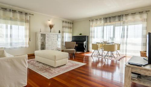 One-Bedroom Apartment with Terrace