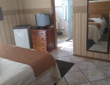 Deluxe Suite with Spa Bath