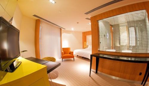 Double or Twin Room with Sitting Area