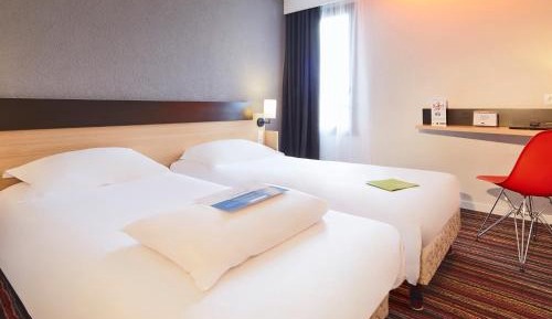 Double Room with 2 Single Beds