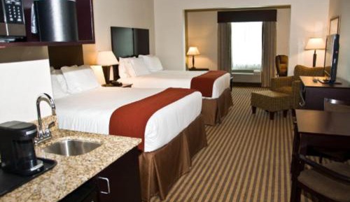 Queen Suite with Two Queen Beds