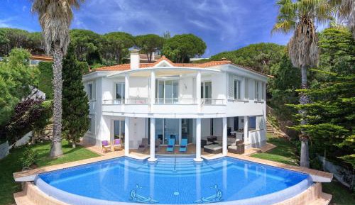 Villa with Sea View