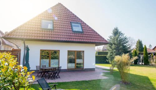 Apartment with Garden View