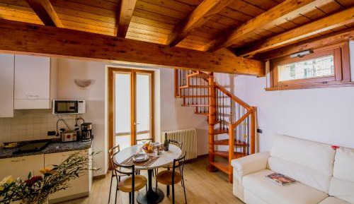 One-Bedroom Apartment - Split Level