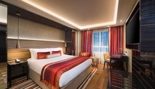 Deluxe Club Room