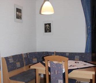 Comfort Two-Bedroom Apartment with Balcony - 7