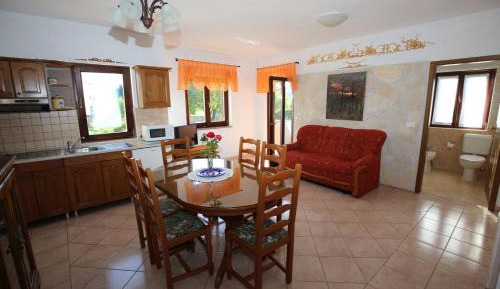 Comfort Apartment with two bedrooms, two bathrooms, Garden View and City View (4 person)