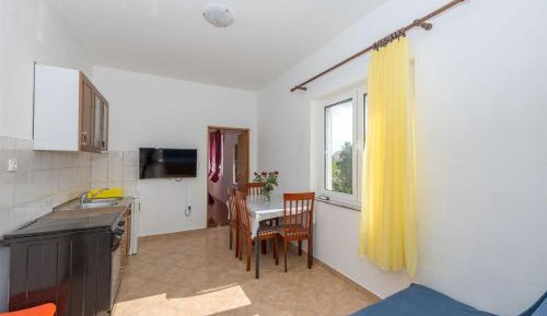 Classic One-Bedroom Apartment