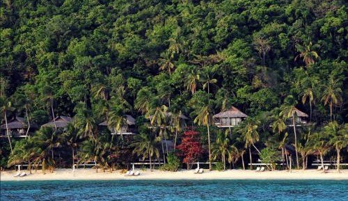 Canopy Villa with Free Roundtrip Lio Airport Transfers