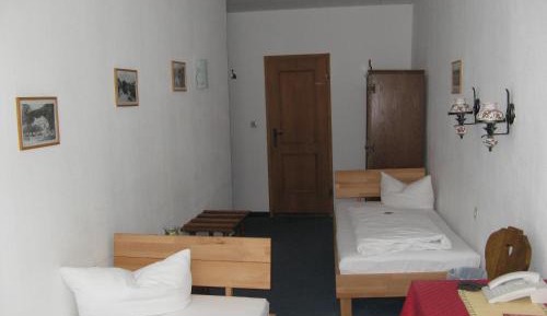 Twin Room with Private Bathroom