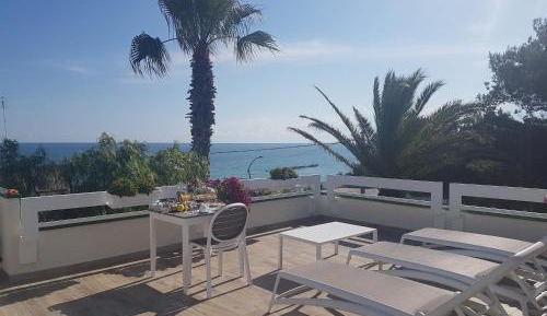 Double Room with Balcony and Sea View