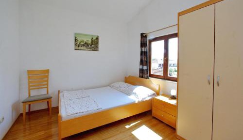 Two-Bedroom Apartment with Sea View (4 Adults)