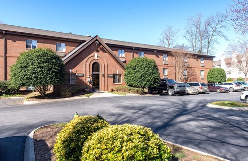 Executive Park Hotel | Extended Stay America Suites - Charlotte - Tyvola Rd - Executive Park