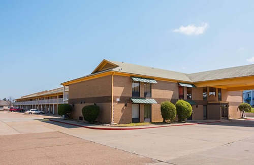 Texarkana Hotel | OYO Hotel Texarkana Trinity AR