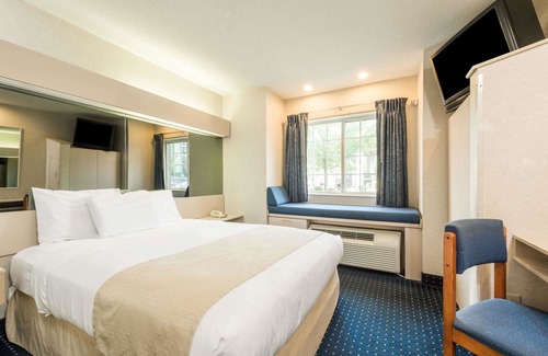 Eastwick Hotel | Microtel Inn & Suites by Wyndham Philadelphia Airport