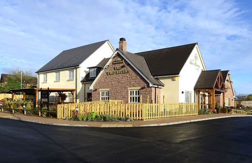 Chepstow Hotel | Two Rivers Lodge by Marston’s Inns