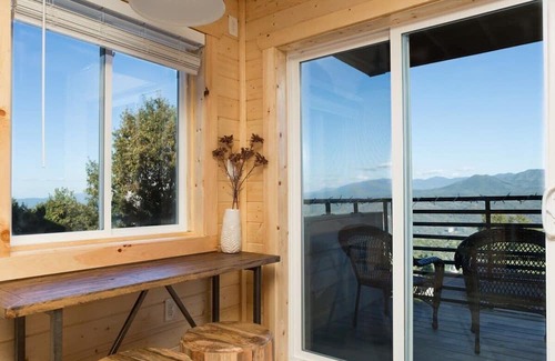 Chalet Village Condo | Outstanding Mt. LeConte View/Indoor Pool & Hot Tub