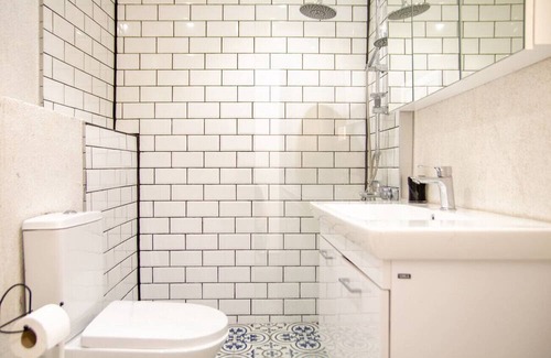 Konak Apartment | Authentic House near Popular Attractions in Izmir