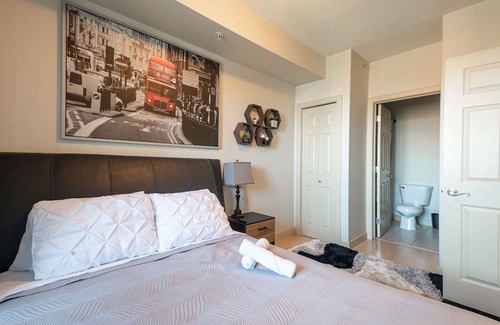 North Central Edmonton Apartment | 2Bed2Bath 11th Floor Suite in Heart of Downtown