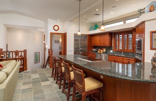Kamuela Condo | Exclusive Paradise: Luxurious Villa with Private Beach Access!