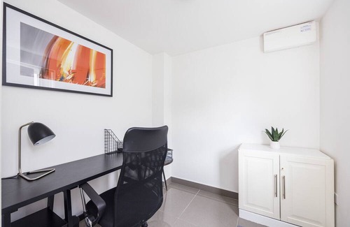 Acresford House | Stunning Coventry House for the Larger Group with Parking and Hot Tub