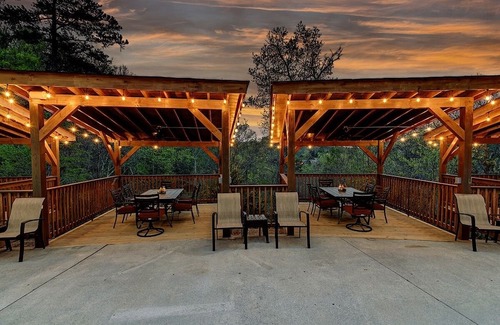 Plano House | Above The Rest - 4 Bedrooms, 4.5 Baths, Sleeps 12 4 Home by RedAwning