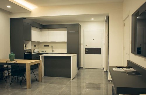 Trikomo Apartment | Modern and Comfortable Flat with Pool Near Beach