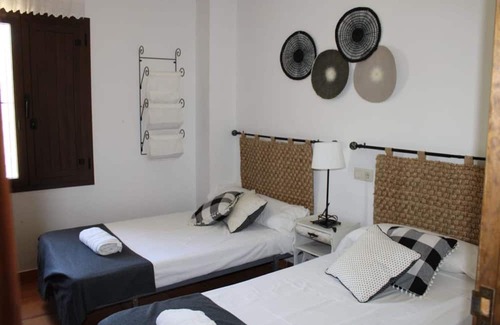 Teba House | Vacation Home "Casa La Camorra" with Mountain View & Shared Pool