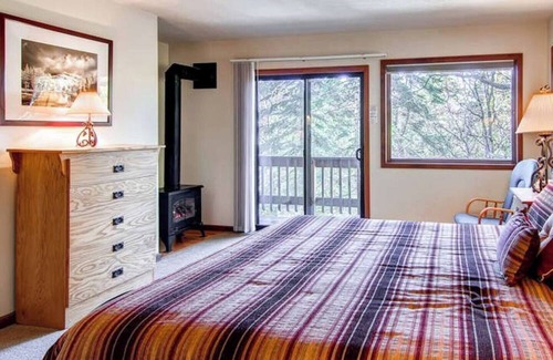 Yosemite West House | Paradise in Yosemite. NEW LISTING inside Yosemite PARK!!