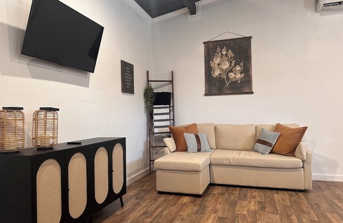 Weatherford House | King size suite
