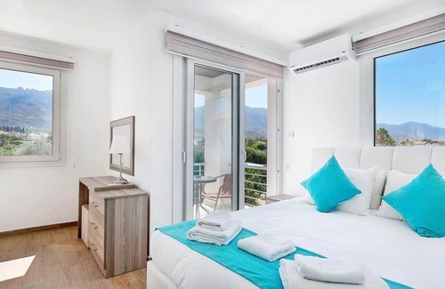 Zeytinlik Apartment | Nature View Flat w Pool 4 min to Beach in Kyrenia
