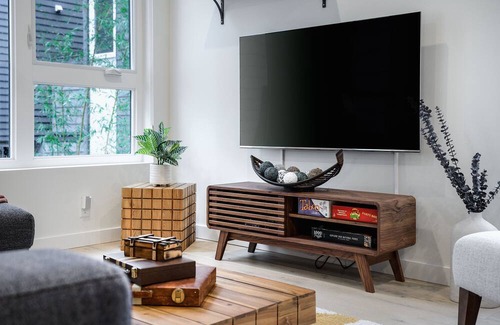 Old Ballard House | Modern Industrial Home in Ballard, Walk Score 95 to Ballard Downtown!