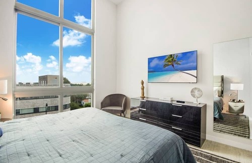 Northeast Miami Apartment | Modern 2 BR w/pool/parking in MIA DESIGN DISTRICT