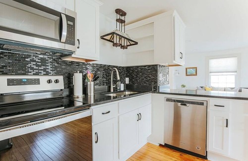 Staunton House | Green on New - Central Location and Staunton Charm