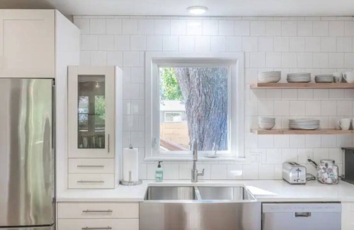 Columbia House | Remodeled and centrally located home in Columbia