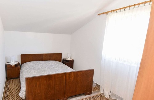 Iz House | Serene Holiday Home in Veli Iž with Fenced Garden