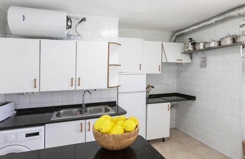 Peniscola Apartment | Apartment Torre Hirta in Peñiscola - 6 persons, 3 bedrooms