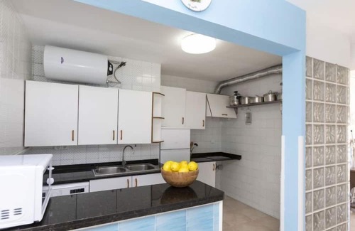 Peniscola Apartment | Apartment Torre Hirta in Peñiscola - 6 persons, 3 bedrooms