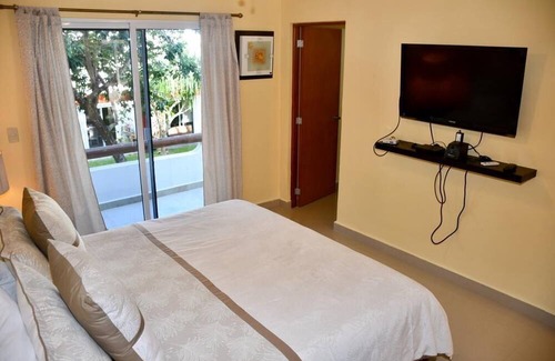 Villa Juarez Villa | Entire 4 Bedroom Villa close to the beach/ pool