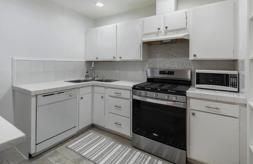 Park West Apartment | Quaint 1BD/1BA Bungalow
