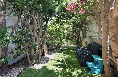 Park West Apartment | Quaint 1BD/1BA Bungalow