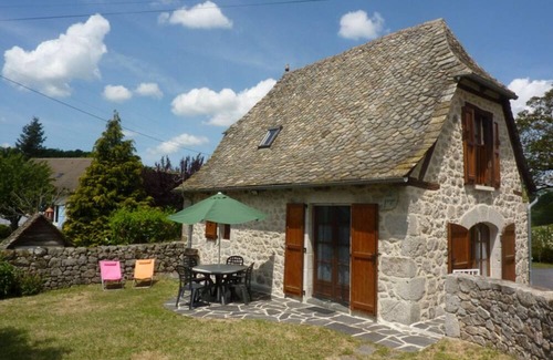 Sansac-Veinazes Cottage | Gite Sansac-Veinazès, 2 bedrooms, 4 persons