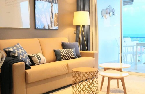 Sitges Apartment | Sitges Spaces Sea View Paradise- 2 Beds / 2 Baths / Terrace- Up to 6 People