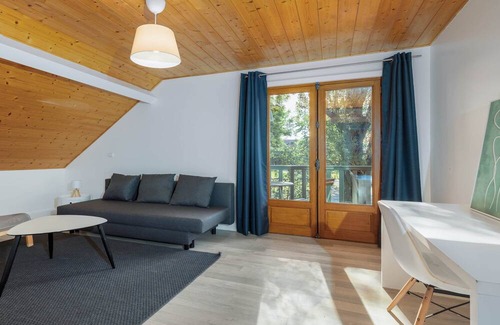 Pougny Apartment | Les Écureuils, Charmant appartement avec balcon - Vue sur parc et ruisseau