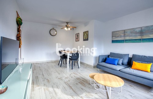 Platja d'Aro Apartment | APARTMENT FOR 4 PEOPLE WITH POOL AND TERRACE NEAR THE BEACH AND SHOPPING AREA