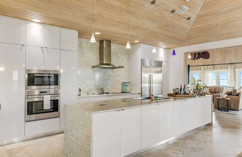 Sugarloaf Key House | Luxurious Oceanfront Home w/ a Private Pool, High-Speed WiFi, & Private Beach