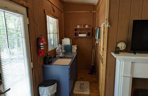 Canton Cabin | Lonesome Dove Near First Monday Trade Days