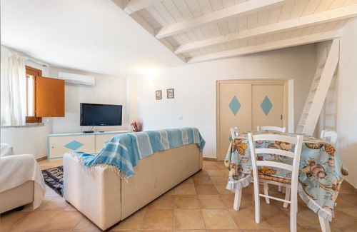 Costa Rei House | Holiday Home 'Villetta Riccardo N7' with Mountain View, Shared Pool and Air Conditioning
